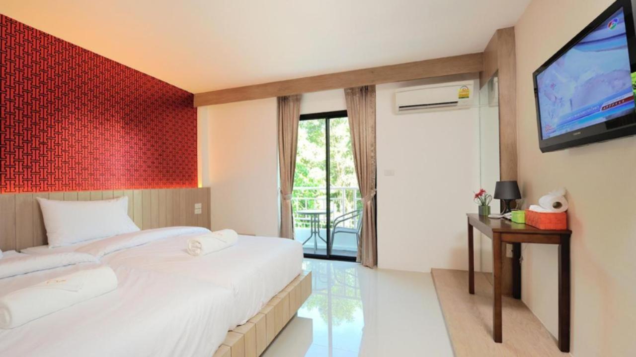 Chilli Salza Patong Hotel Екстериор снимка