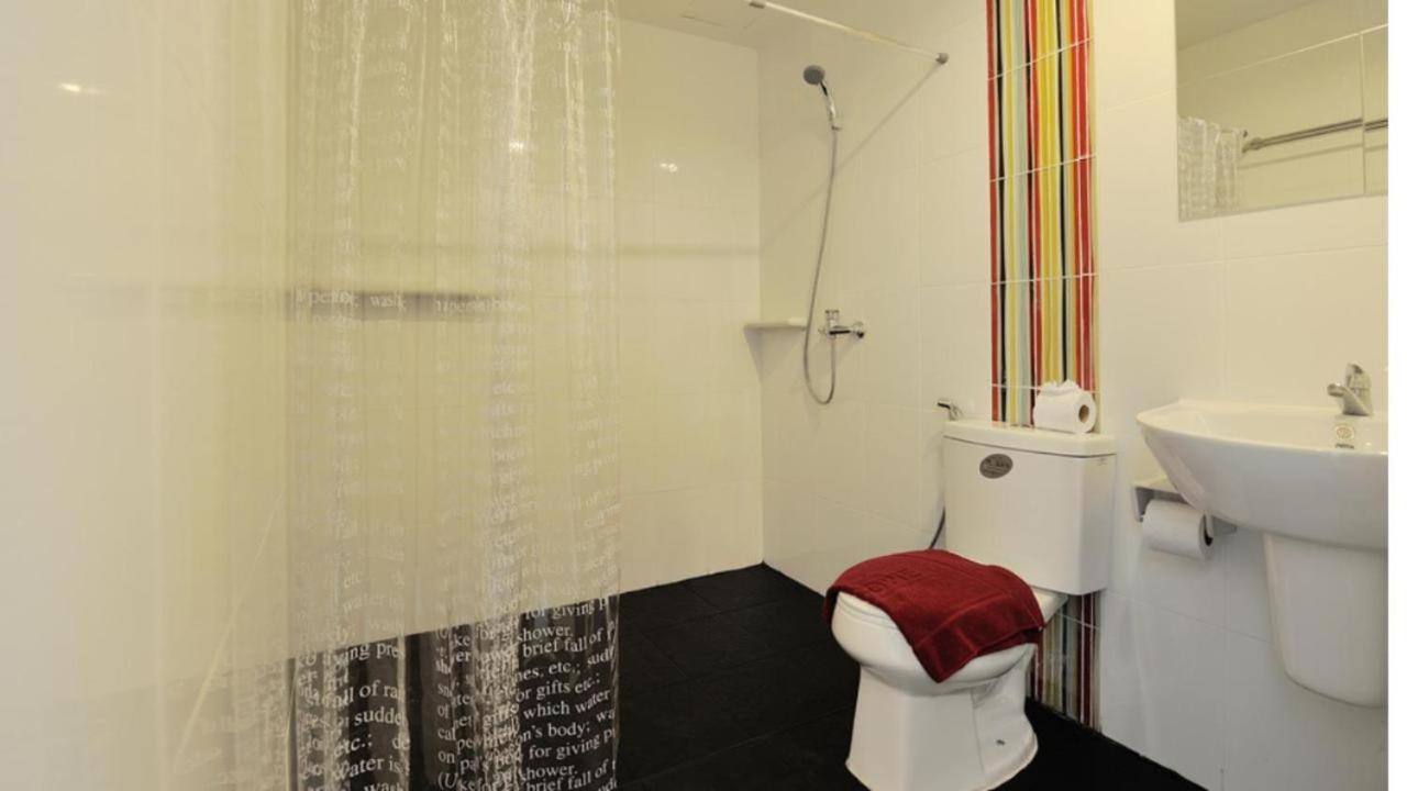 Chilli Salza Patong Hotel Екстериор снимка